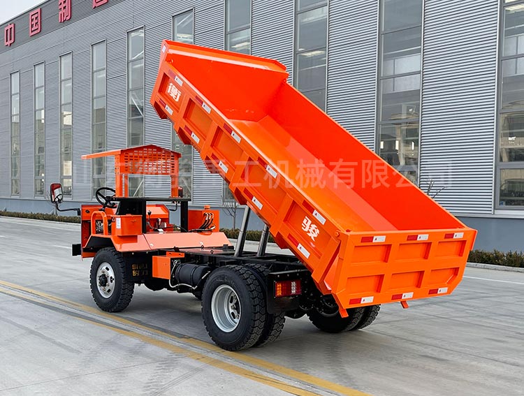 井下出渣電動(dòng)自卸車