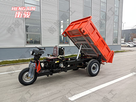 3噸柴油三輪車(chē)貨箱三開(kāi)